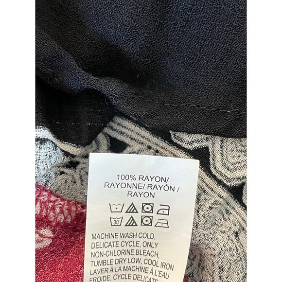 Lucky Brand long sleeve button front blouse red/black geo Med. - Picture 4 of 9